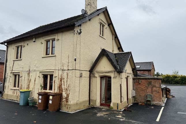 169, Sharoe Green Lane, Preston photo 2
