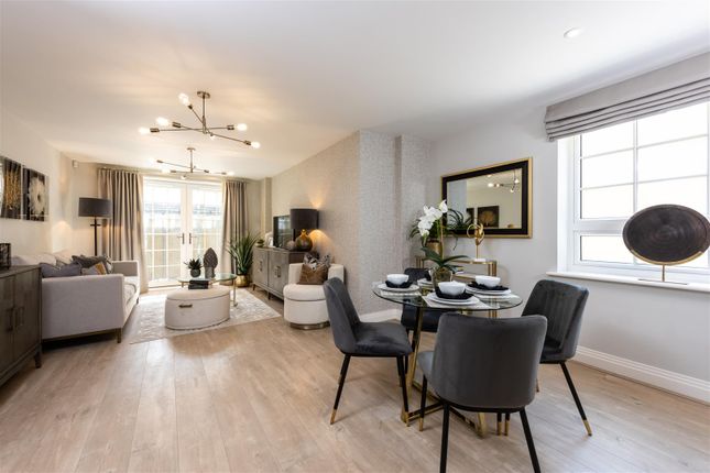 Flat for sale in Penthouse 58, Lightfield, Barnet