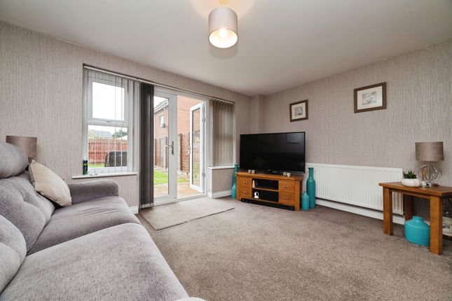 27, Halecroft Park, Hull photo 2