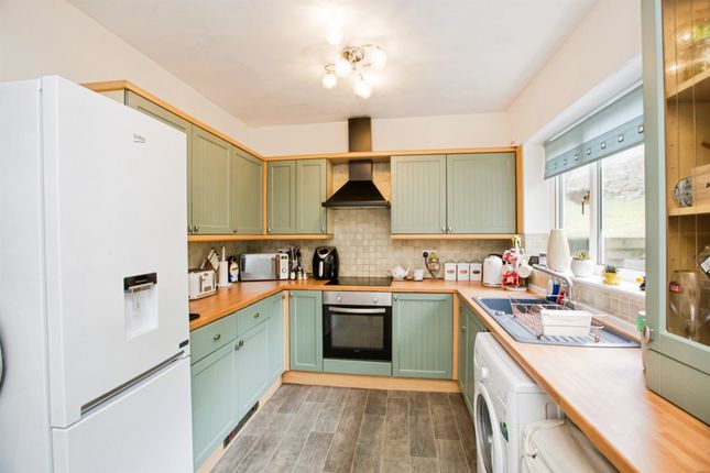 1, Sunnybank Crescent, Sowerby Bridge photo 4