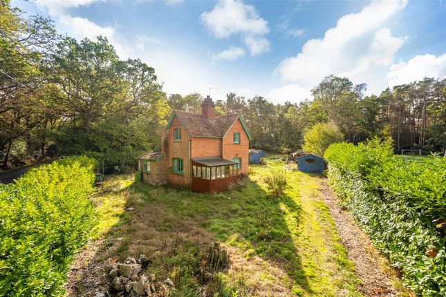2-bed detached on Soke Road, Reading, £470,000