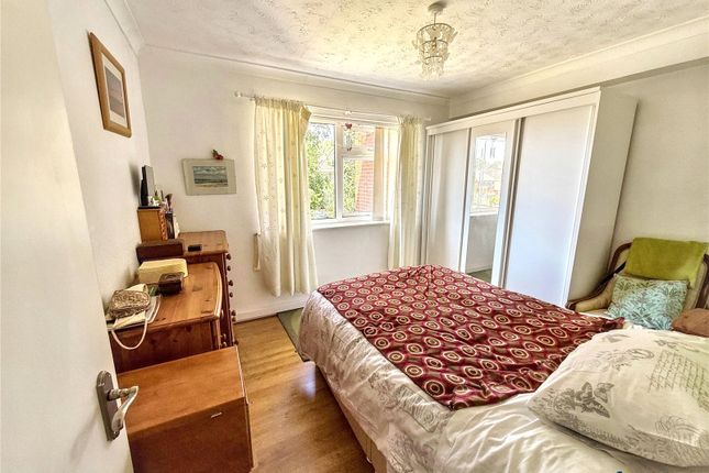 9 Reynard Court,, Parkstone Road, Dorset photo 4