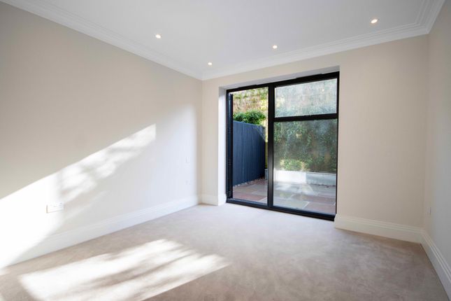 Flat for sale in Clovers Court, Quickley Lane, Chorleywood