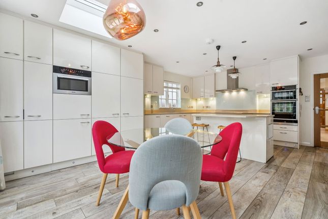 5, Evelyn Drive, Pinner photo 3