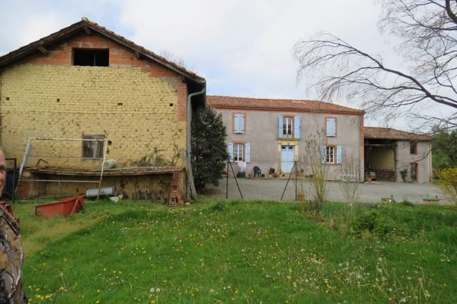 Thumbnail Farmhouse for sale in Boulogne-Sur-Gesse, Midi-Pyrenees, 31350, France