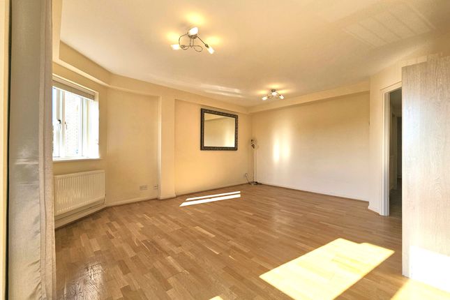 Flat 17, Bromley photo 2