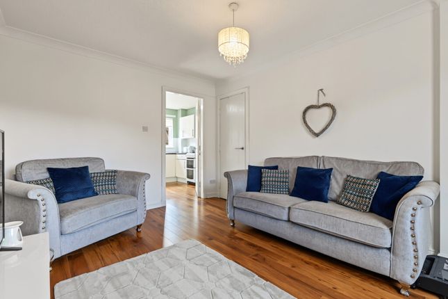 11, Summerhill Drive, Glasgow photo 3