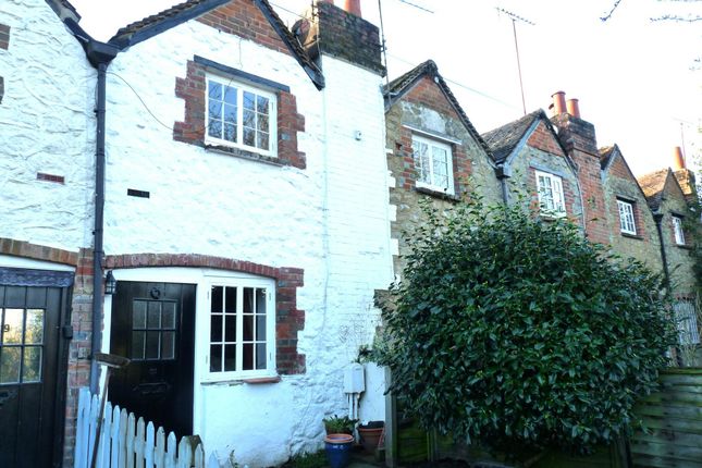 Thumbnail Cottage to rent in High Street, Oxted