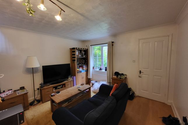 Property to rent in Dewell Mews, Swindon