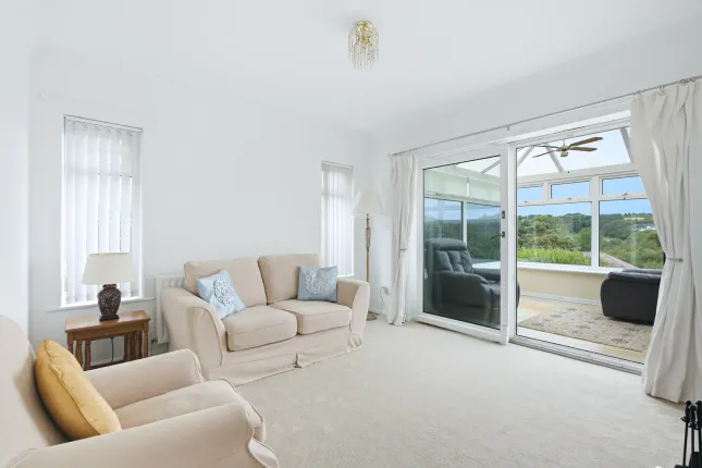 Zenobia, Ellenbrook Avenue, Douglas photo 4