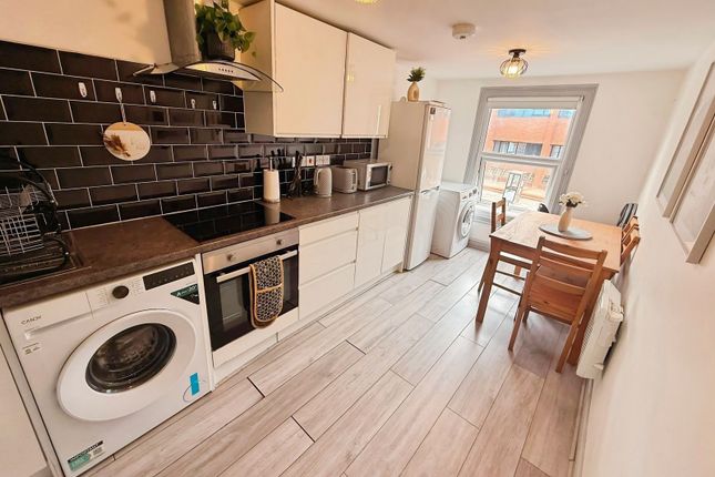 37A, Castle Street, Berkshire photo 3