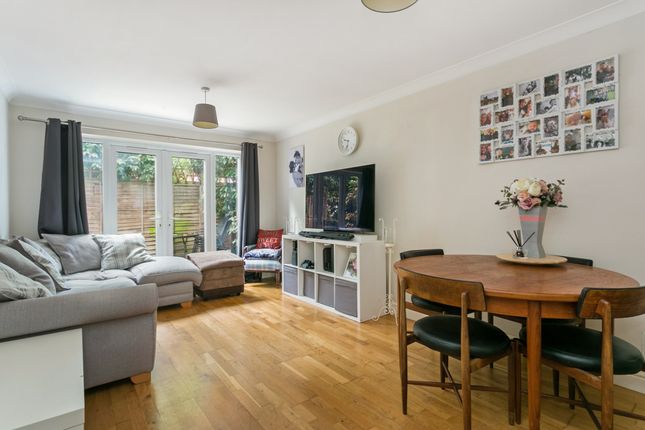 Flat for sale in Croxley Rise, Maidenhead