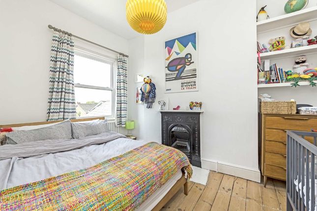 Flat to rent in St. Margarets Road, St Margarets, Twickenham