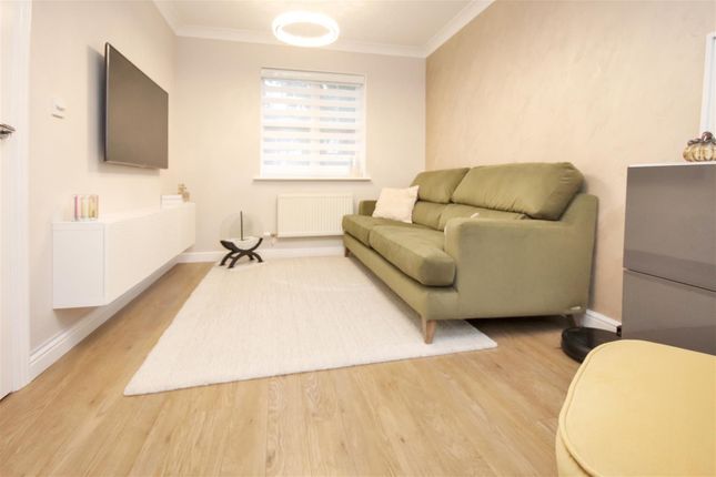Chapel Close, Rushden photo 4