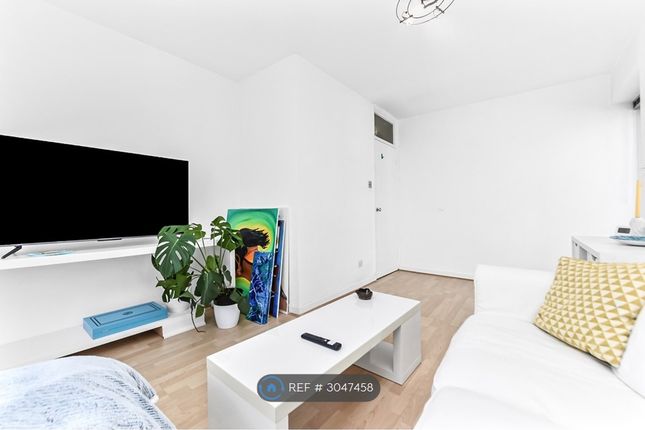Flat, Chelsea Manor Court Chelsea Manor St, London photo 3