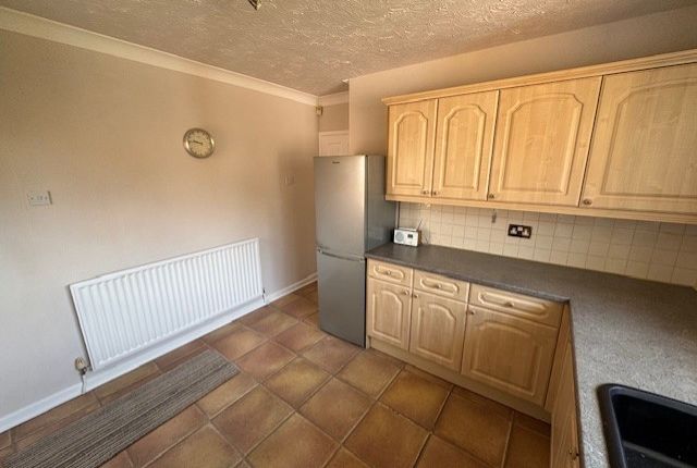 14, Elm Road, Pontefract photo 5