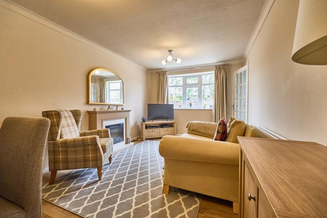 32, Sycamore Close, Burbage photo 3