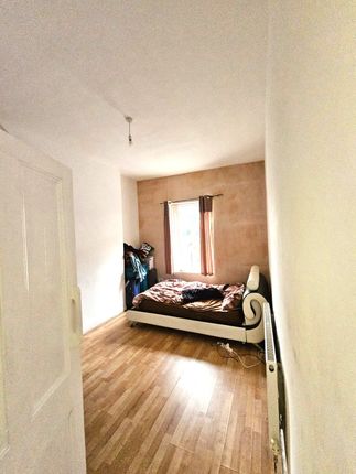 267A , Legrams Lane, Bradford photo 4
