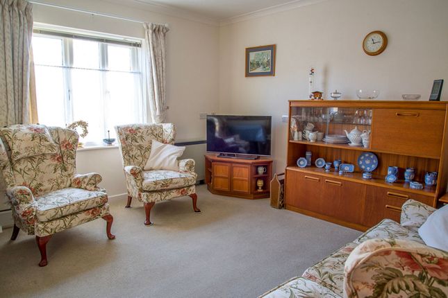 11 Sharman Beer Court, Thame photo 3