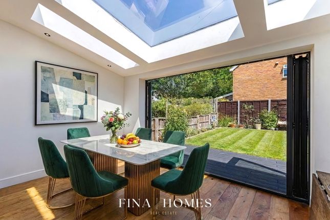 14, Brook Lane, London photo 2