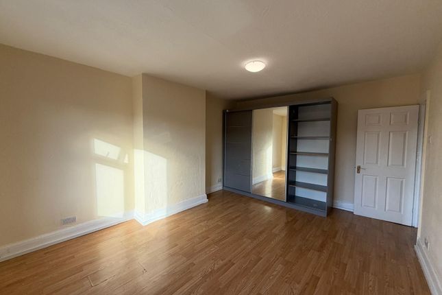 48a Greenford Road, Greenford photo 2