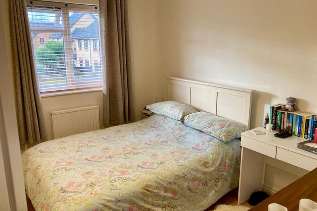 44, Oaktree Way, Horsham photo 5