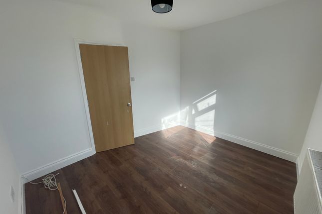799A, Dunstable Road, Luton photo 5
