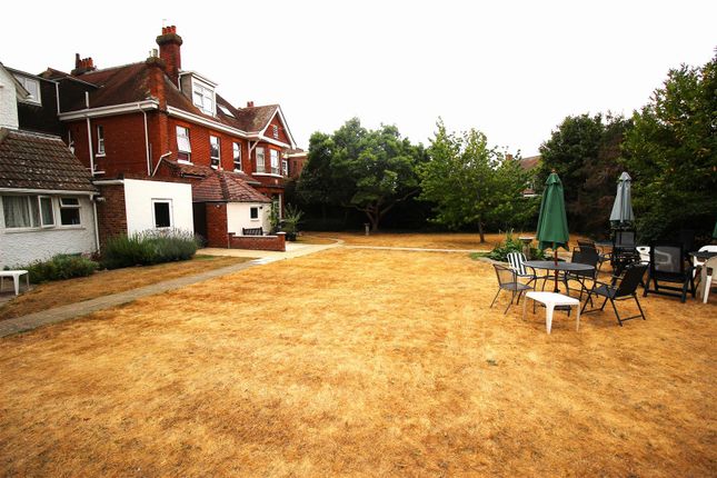 Flat 3 24, Festing Road, Southsea. photo 4