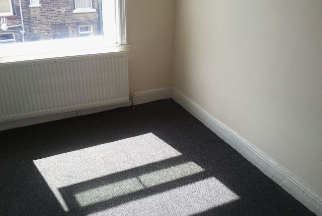 11, FALMOUTH AVENUE, Bradford photo 5