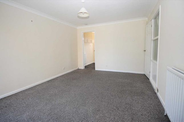 31, Cramond Way, Cramlington photo 3