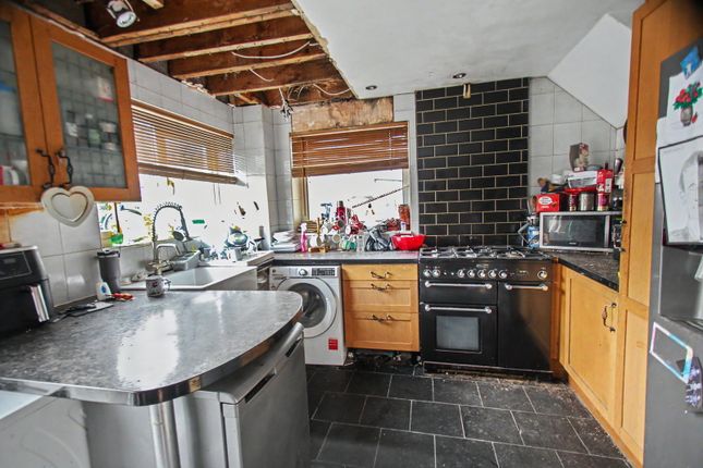 22, Conway Court, Caerphilly photo 4