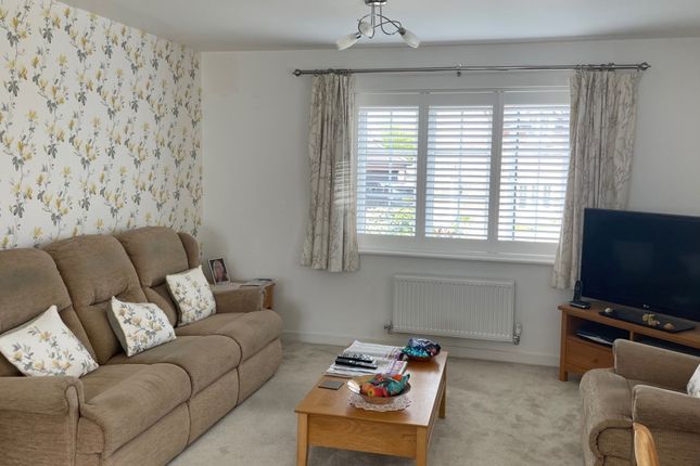 Flat for sale in Runnymede Drive, Hook