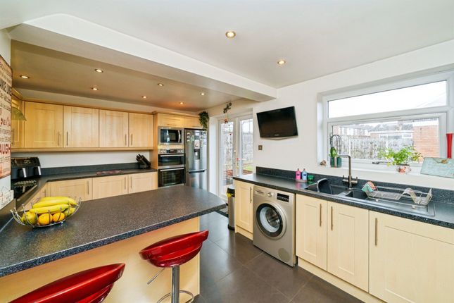 33, School Lane, Wirral photo 4