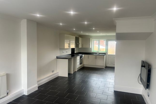 17, telford way photo 2