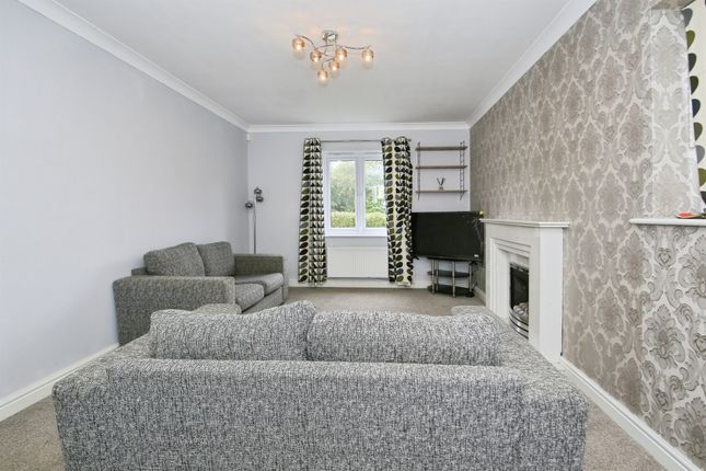 16, Sorrel Close, Peterborough photo 4