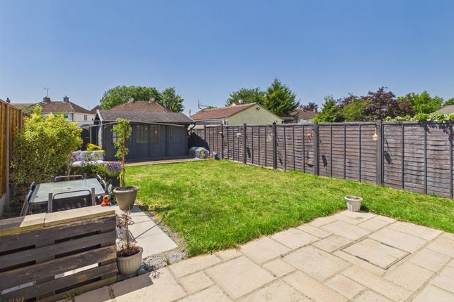75, Sandyleaze, Gloucester photo 4