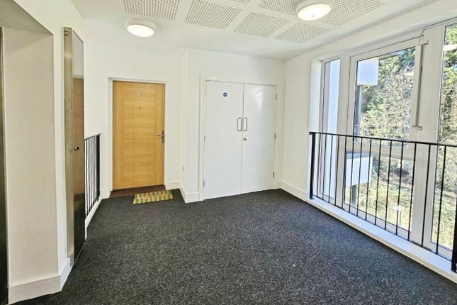 12, Ashton Lane, Dursley photo 4