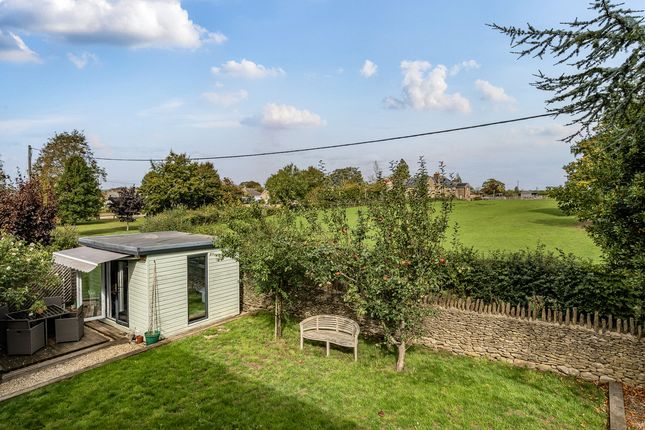 4, Blicks Close, Hullavington photo 3