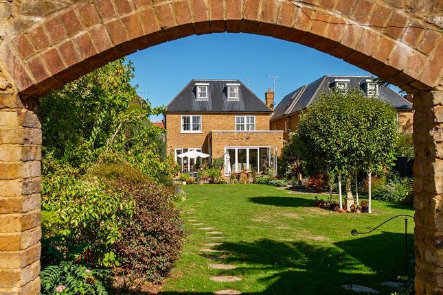 Juniper House, 8A, Beauchamp Road, East Molesey photo 4