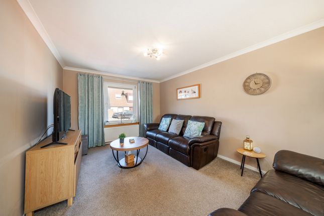 2, Drummond Court, Cupar photo 4