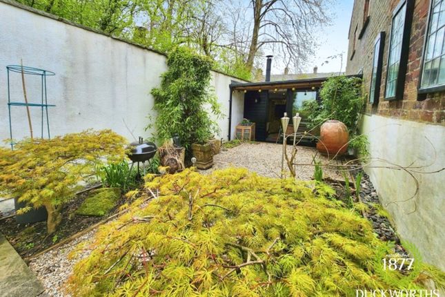 6 Ashleigh Street, Darwen photo 4