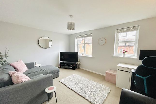 5 Wellcroft Gardens, Lymm photo 3