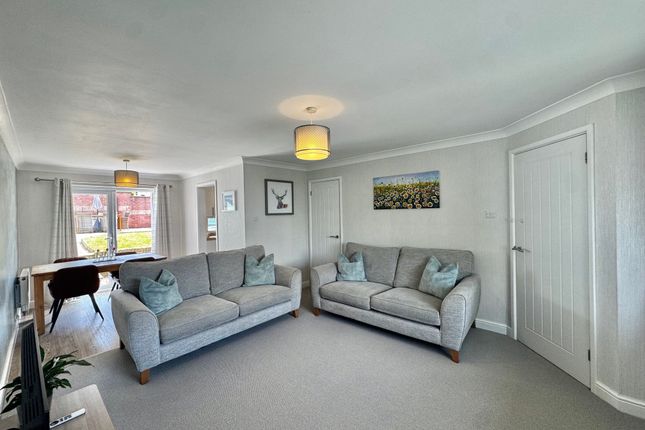 3, Robins Way, Plymouth photo 3