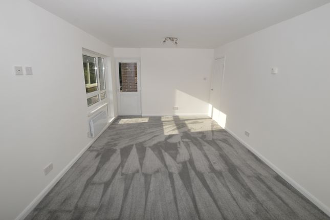 36, Newton Park Court, Leeds photo 5