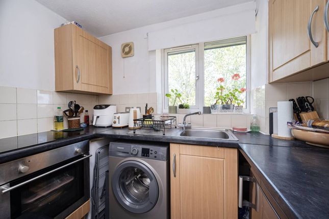 Viking Place, Leyton photo 3