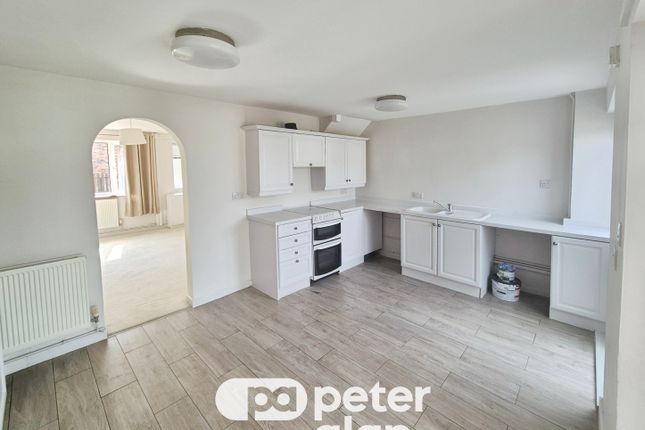 364, Newport photo 5
