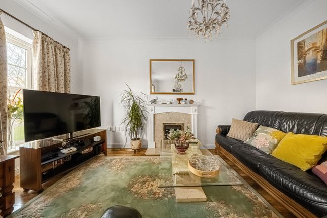 17, Liverymen Walk, Greenhithe photo 3