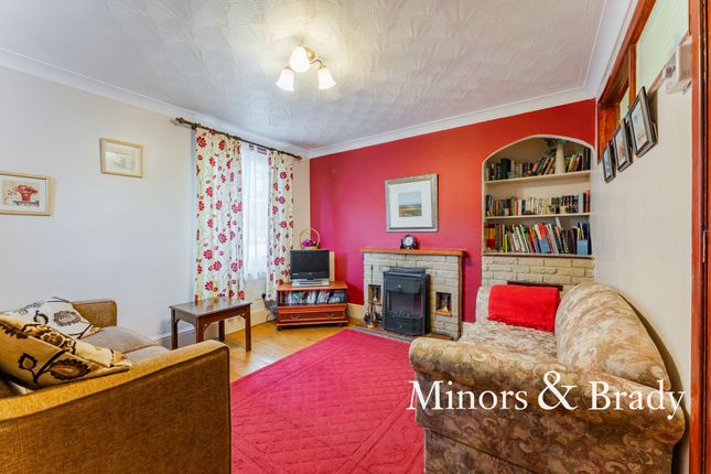 13 Kirkley Street, Lowestoft photo 4