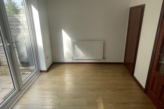 115, Winsbury Way, Bristol photo 4