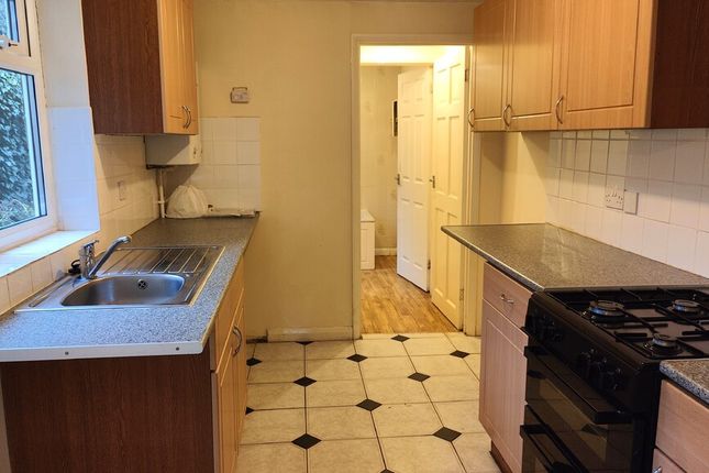 30, Weavers Road, Wellingborough photo 4